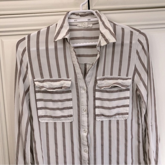Mine women’s button shirt - Picture 2 of 8